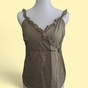 Gap tan ruffle detail tank top 🤍
